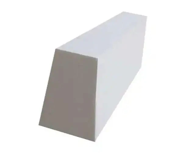 Corundum-mullite-brick